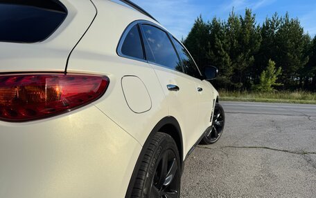 Infiniti QX70, 2014 год, 2 250 000 рублей, 2 фотография