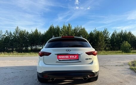 Infiniti QX70, 2014 год, 2 250 000 рублей, 3 фотография