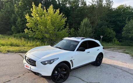 Infiniti QX70, 2014 год, 2 250 000 рублей, 7 фотография