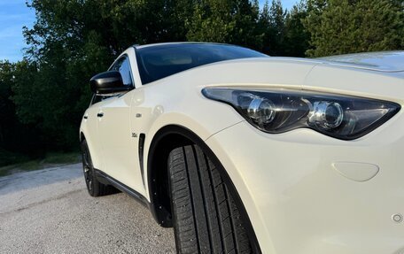 Infiniti QX70, 2014 год, 2 250 000 рублей, 9 фотография