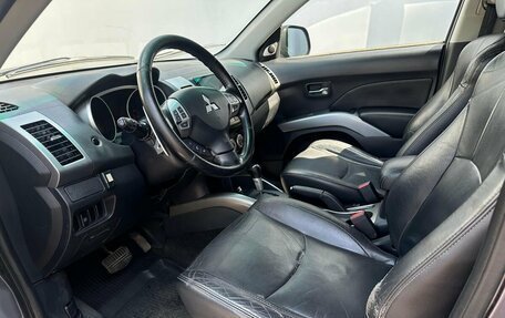 Mitsubishi Outlander III рестайлинг 3, 2008 год, 970 000 рублей, 9 фотография