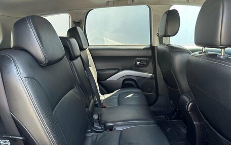 Mitsubishi Outlander III рестайлинг 3, 2008 год, 970 000 рублей, 14 фотография