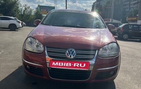 Volkswagen Jetta VI, 2010 год, 680 000 рублей, 5 фотография