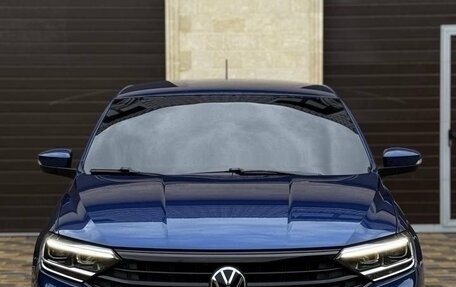 Volkswagen Polo VI (EU Market), 2022 год, 1 960 000 рублей, 2 фотография
