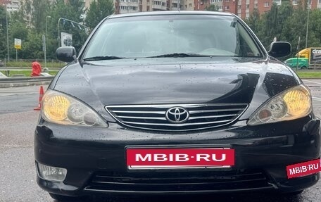 Toyota Camry V40, 2005 год, 1 200 000 рублей, 2 фотография
