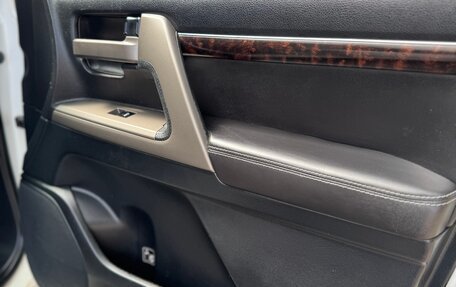 Toyota Land Cruiser 200, 2011 год, 3 675 000 рублей, 20 фотография