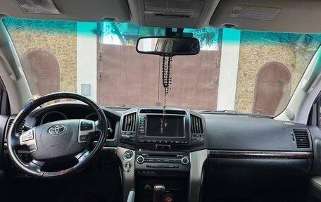 Toyota Land Cruiser 200, 2011 год, 3 675 000 рублей, 32 фотография