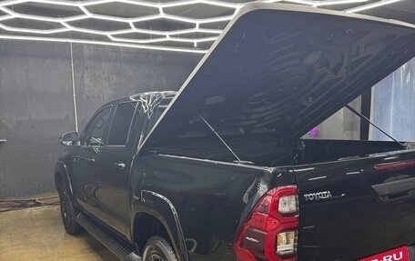 Toyota Hilux VIII, 2022 год, 4 500 000 рублей, 6 фотография