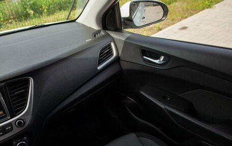 Hyundai Solaris II рестайлинг, 2019 год, 1 325 000 рублей, 38 фотография