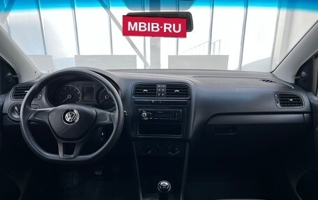 Volkswagen Polo VI (EU Market), 2017 год, 1 020 000 рублей, 14 фотография
