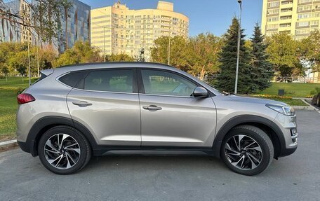 Hyundai Tucson III, 2018 год, 2 420 000 рублей, 2 фотография