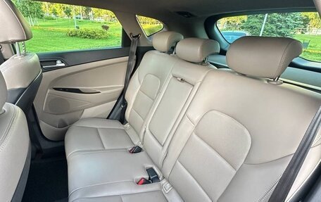 Hyundai Tucson III, 2018 год, 2 420 000 рублей, 9 фотография