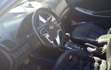 Hyundai Solaris II рестайлинг, 2012 год, 665 000 рублей, 8 фотография