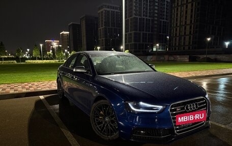 Audi A4, 2013 год, 2 100 000 рублей, 10 фотография