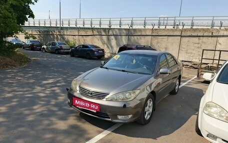 Toyota Camry V40, 2004 год, 850 000 рублей, 2 фотография