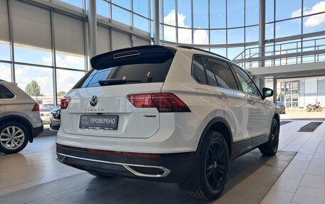 Volkswagen Tiguan II, 2021 год, 3 220 000 рублей, 9 фотография