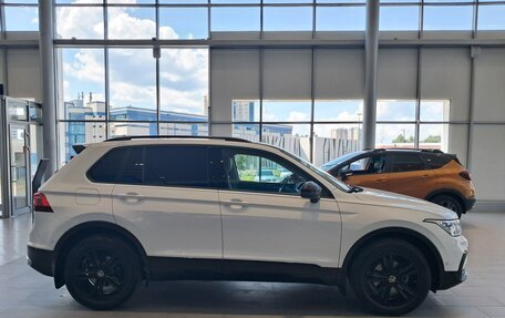 Volkswagen Tiguan II, 2021 год, 3 220 000 рублей, 8 фотография