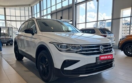 Volkswagen Tiguan II, 2021 год, 3 220 000 рублей, 5 фотография