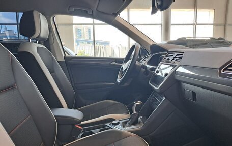 Volkswagen Tiguan II, 2021 год, 3 220 000 рублей, 15 фотография