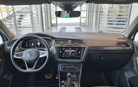 Volkswagen Tiguan II, 2021 год, 3 220 000 рублей, 18 фотография