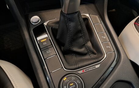 Volkswagen Tiguan II, 2021 год, 3 220 000 рублей, 27 фотография