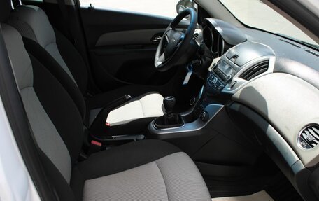Chevrolet Cruze II, 2013 год, 600 000 рублей, 17 фотография