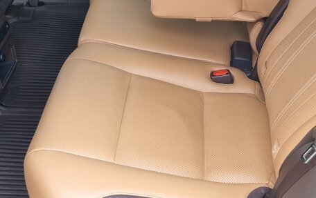 Lexus RX IV рестайлинг, 2018 год, 4 250 000 рублей, 20 фотография