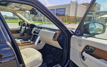 Land Rover Range Rover IV рестайлинг, 2019 год, 9 300 000 рублей, 8 фотография