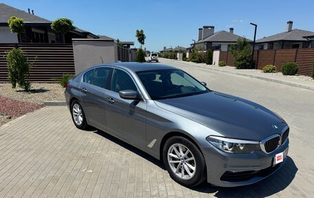 BMW 5 серия, 2018 год, 2 999 999 рублей, 3 фотография