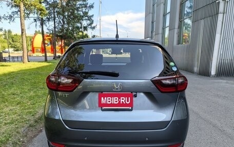 Honda Fit, 2020 год, 1 250 000 рублей, 5 фотография