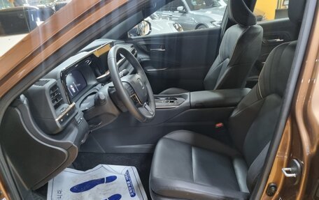 Toyota Crown, 2023 год, 4 760 000 рублей, 5 фотография