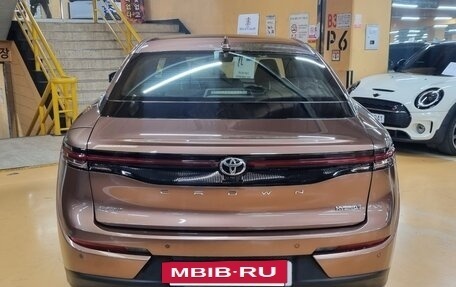 Toyota Crown, 2023 год, 4 760 000 рублей, 4 фотография