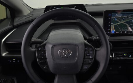 Toyota Prius IV XW50, 2024 год, 3 970 000 рублей, 14 фотография