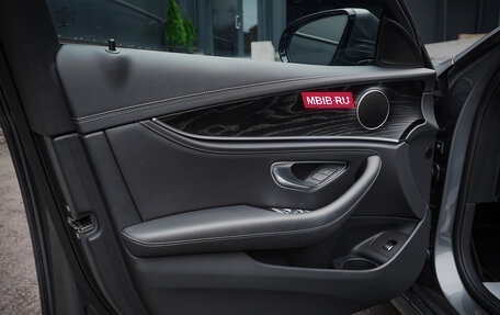 Mercedes-Benz E-Класс, 2020 год, 5 500 000 рублей, 11 фотография