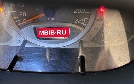 Nissan Almera Tino i, 2001 год, 450 000 рублей, 4 фотография