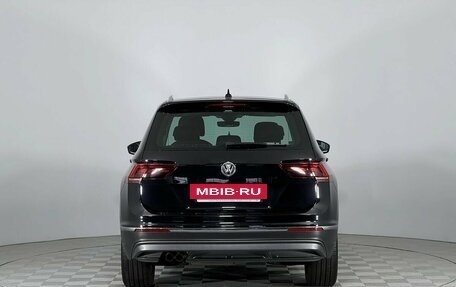 Volkswagen Tiguan II, 2019 год, 3 350 000 рублей, 6 фотография