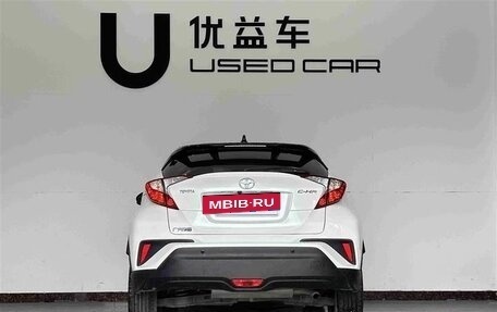 Toyota C-HR I рестайлинг, 2021 год, 1 870 000 рублей, 3 фотография