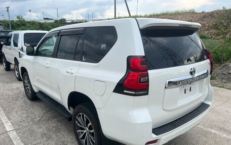 Toyota Land Cruiser Prado 150 рестайлинг 2, 2021 год, 3 800 000 рублей, 5 фотография
