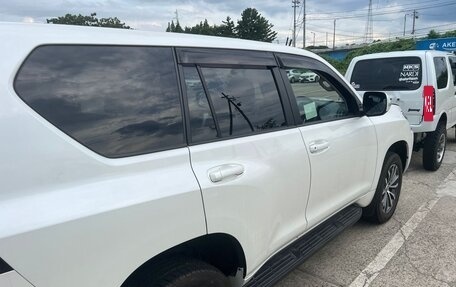 Toyota Land Cruiser Prado 150 рестайлинг 2, 2021 год, 3 800 000 рублей, 3 фотография