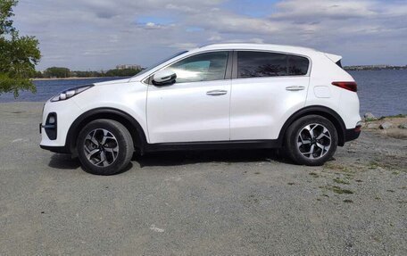 KIA Sportage IV рестайлинг, 2020 год, 2 450 000 рублей, 3 фотография