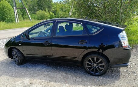 Toyota Prius, 2007 год, 550 000 рублей, 4 фотография
