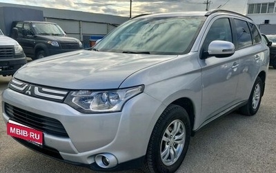 Mitsubishi Outlander III рестайлинг 3, 2013 год, 1 290 000 рублей, 1 фотография