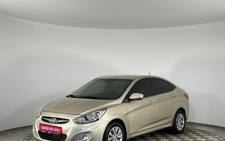 Hyundai Solaris II рестайлинг, 2011 год, 690 000 рублей, 1 фотография