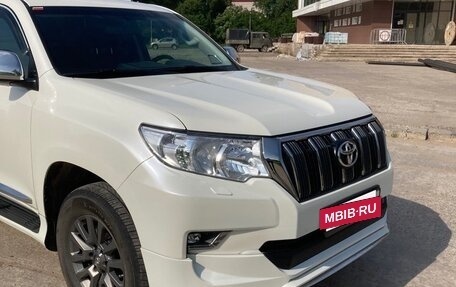 Toyota Land Cruiser Prado 150 рестайлинг 2, 2019 год, 4 499 000 рублей, 6 фотография