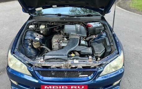 Toyota Altezza, 2002 год, 1 000 000 рублей, 9 фотография