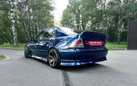Toyota Altezza, 2002 год, 1 000 000 рублей, 13 фотография
