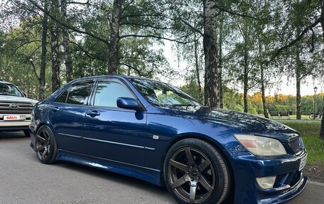 Toyota Altezza, 2002 год, 1 000 000 рублей, 24 фотография
