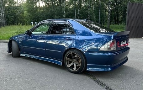 Toyota Altezza, 2002 год, 1 000 000 рублей, 18 фотография