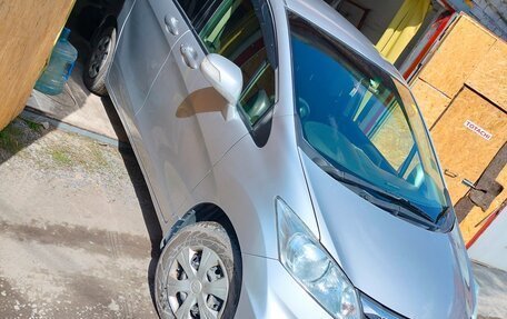Honda Freed I, 2012 год, 1 045 000 рублей, 2 фотография