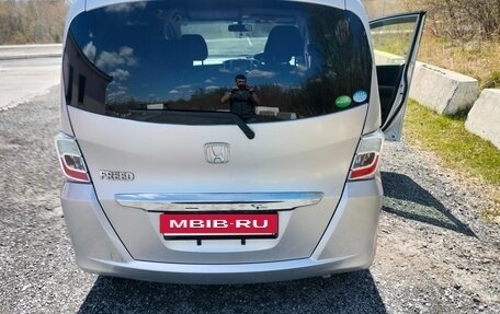 Honda Freed I, 2012 год, 1 045 000 рублей, 3 фотография